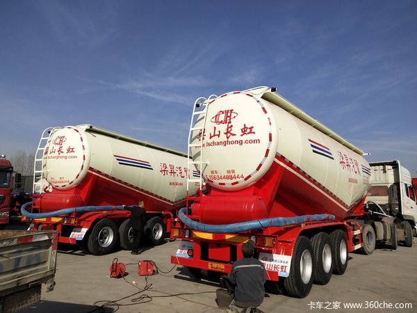 最轻的罐车粉粒物料运输半挂车图片