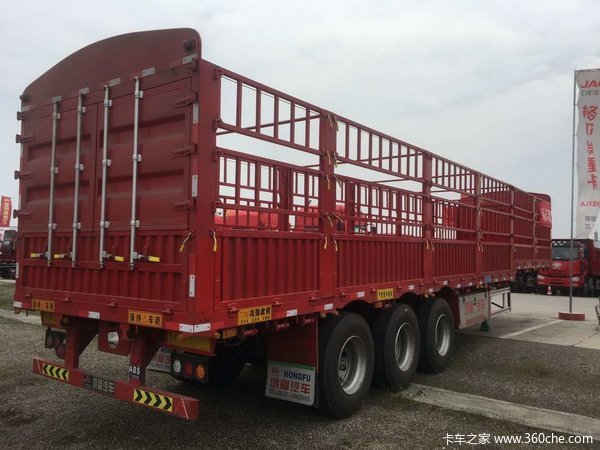 自重5.8吨的高栏全国办理分期仓栅式半挂车图片