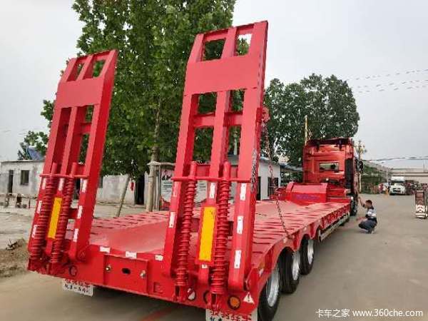 骏骋车辆低平板半挂车图片