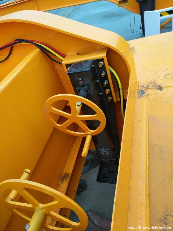 骏骋车辆凹梁式低平板图片