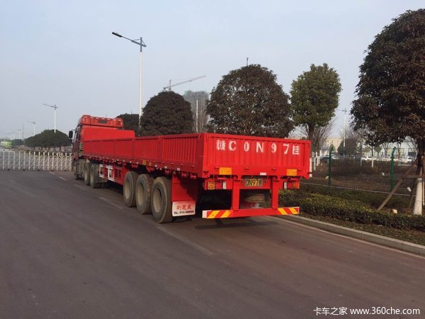栏板半挂车湖北荆楚星栏板式半挂车图片