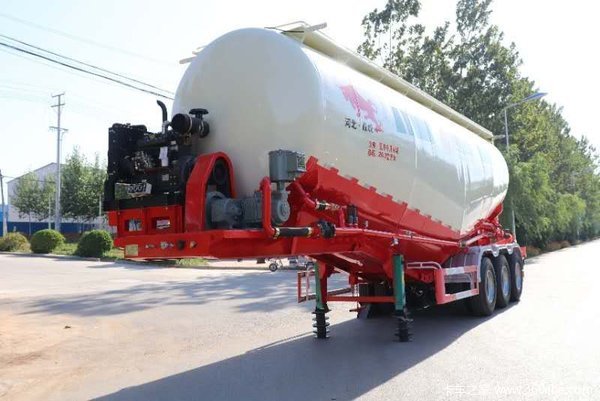 自重轻，卸灰快，剩灰少，更高效，质量保证，价格优惠。罐式半挂车图片