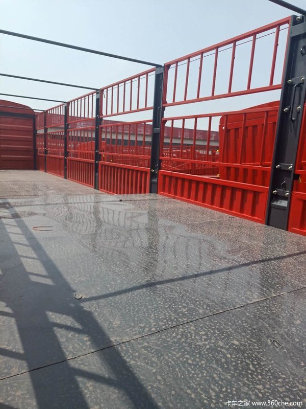 高端挂车，电泳漆喷粉，质保7年不掉色不掉漆防腐蚀仓栅式半挂车图片