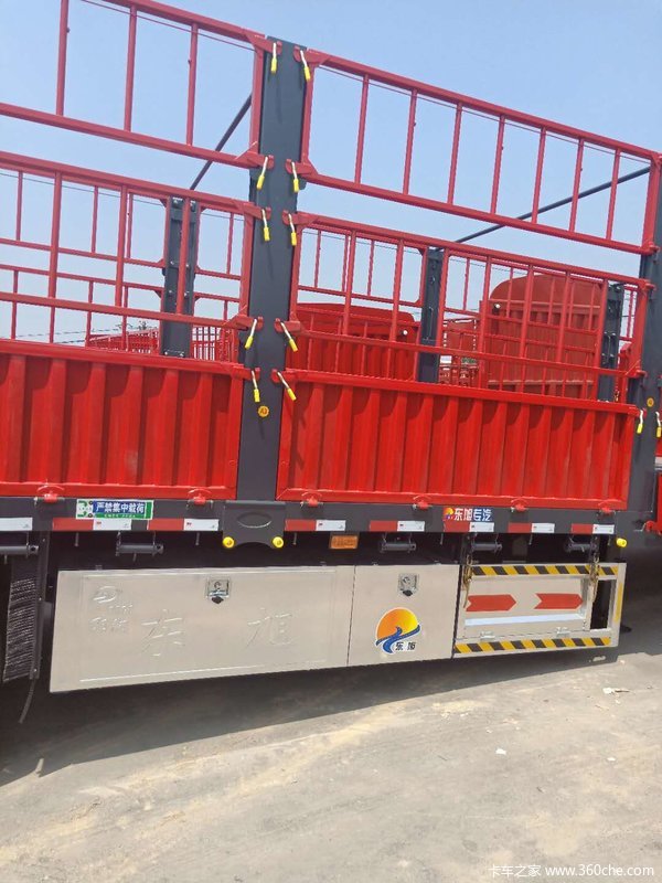 高端挂车，电泳漆喷粉，质保7年不掉色不掉漆防腐蚀仓栅式半挂车图片