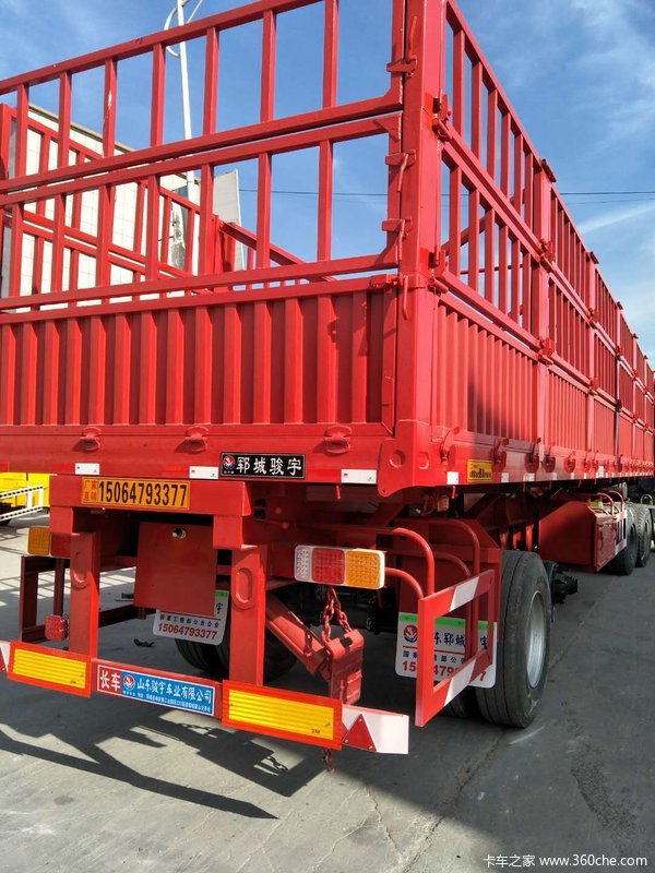 订做各种车型车辆运输半挂车图片