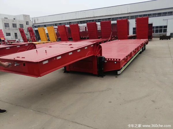 13米液压爬梯挂车价格低平板半挂车图片