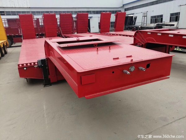 13米液压爬梯挂车价格低平板半挂车图片