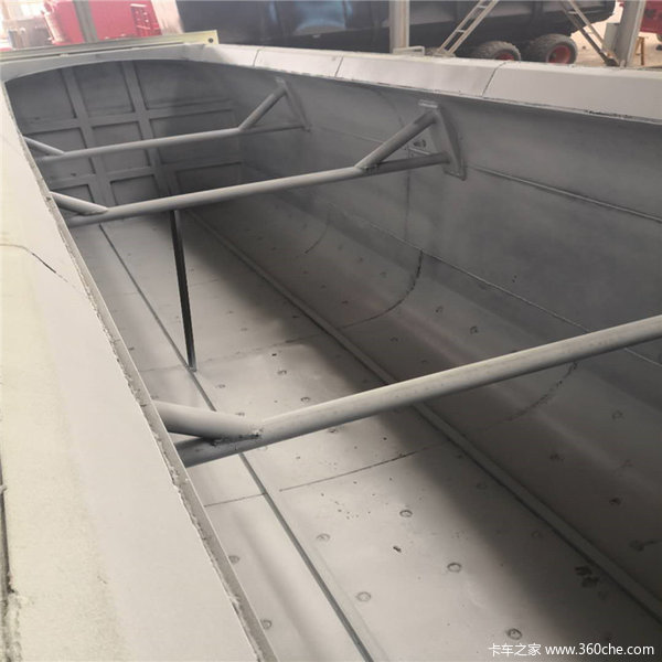 后翻替代产品半挂车自卸半挂车图片