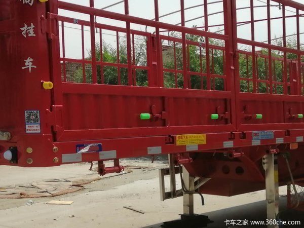 他来了，他来了，锣响挂车来了。大量现车供你选择，缩短您的周期用了都说好仓栅式半挂车图片