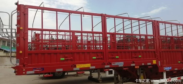 他来了，他来了，锣响挂车来了。大量现车供你选择，缩短您的周期用了都说好仓栅式半挂车图片