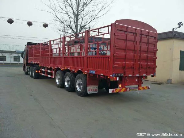 高端轻型仓栏挂车，危险品仓栏挂车，厂家直销以旧换新，支持全国分期付款！仓栅式半挂车图片