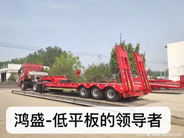 专业订做低平板半挂车厂家直销低价低平板半挂车图片
