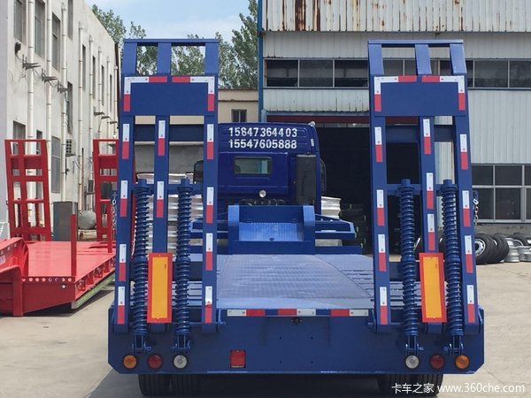 专业订做低平板半挂车厂家低平板半挂车图片