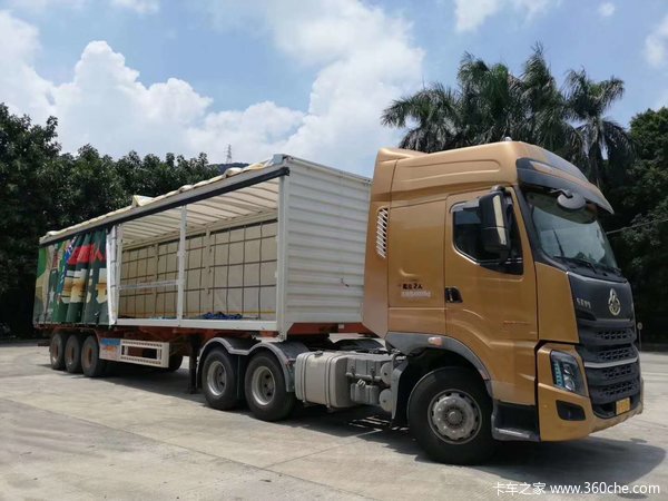 帘布式箱车骨架式集装箱半挂车图片