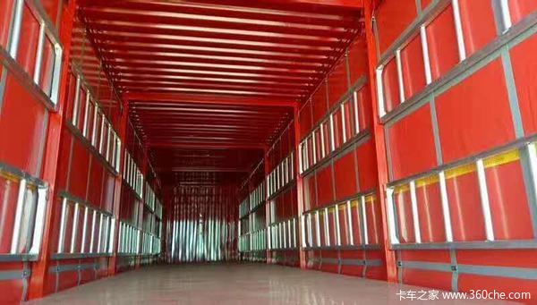 帘布式箱车骨架式集装箱半挂车图片