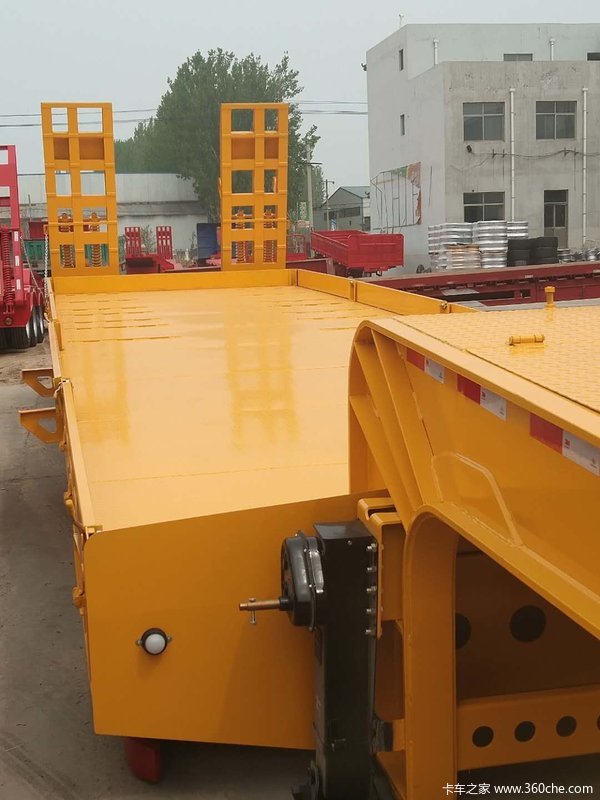 长期供应各种低平板半挂车低平板半挂车图片