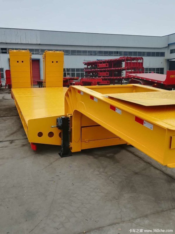 长期供应各种低平板半挂车低平板半挂车图片