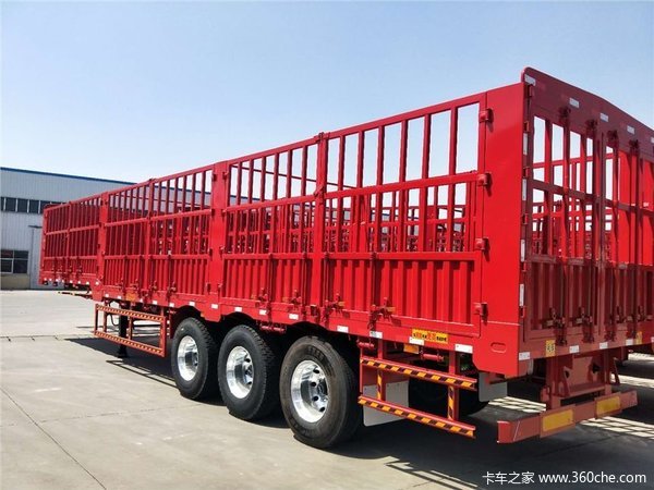 大梁宝钢、承载力大、抗扭曲、整车轻，高栏半挂车分期付款定做各种半挂车仓栅式半挂车图片