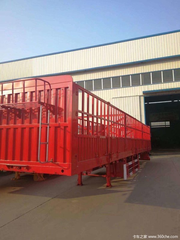 大梁宝钢、承载力大、抗扭曲、整车轻，高栏半挂车分期付款定做各种半挂车仓栅式半挂车图片
