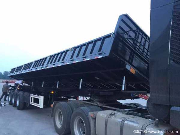 (最新款）超轻型13米仓栏，厂家直销，以旧换新，更结实的半挂车仓栅式半挂车图片