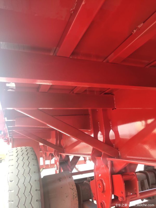 13米标箱栏板式半挂车图片