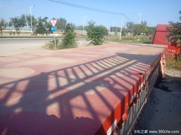 13.75-3米宽低平板半挂车图片