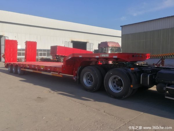 专注各种低平板，大梁终身保修低平板半挂车图片