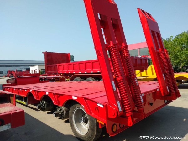 低平板半挂车整车高强钢制作厂家直销低平板半挂车图片