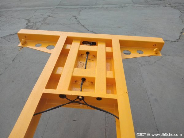 45英尺骨架车骨架式集装箱半挂车图片