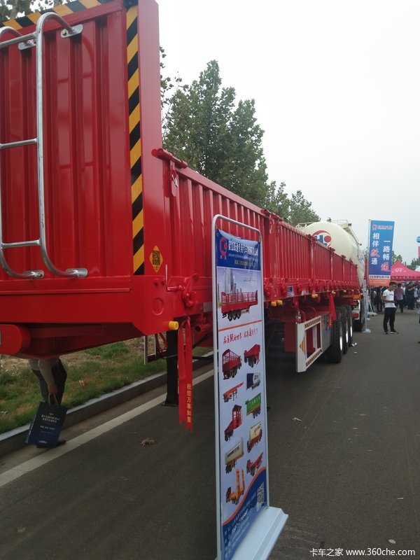 厂家直销各种半挂车，标箱，自卸后翻，支持以旧换新，分期付款。栏板式半挂车图片