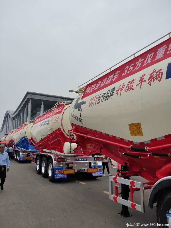 梁山神骏恩信散装水泥罐车产品特点：1.罐车轻量化粉粒物料运输半挂车图片