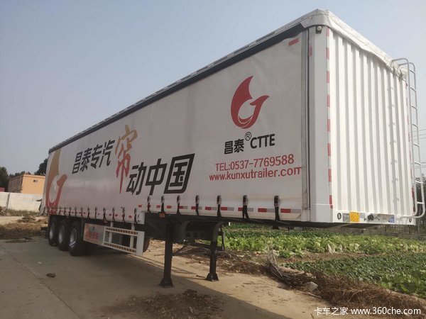 侧帘半挂车，欧洲工艺，自重轻集装箱式半挂车图片