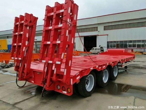低平板半挂车，13米运输半挂车低平板半挂车图片