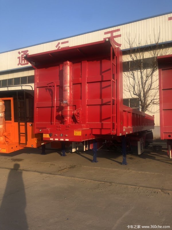 梁山跃通厂家促销—轻型一体式后翻.平板后翻自卸车.各种规格尺寸自卸半挂车图片