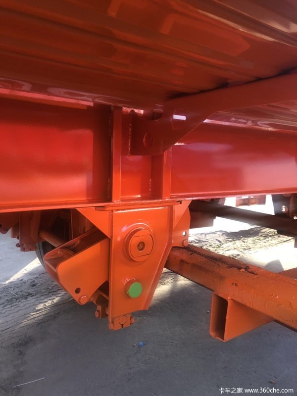 梁山跃通厂家促销—轻型一体式后翻.平板后翻自卸车.各种规格尺寸自卸半挂车图片