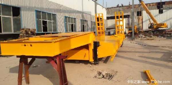 三线六轴四线八轴大件运输半挂车低平板半挂车图片