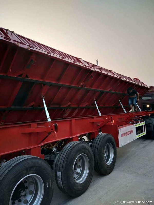 出售13米标箱测翻半挂车自卸半挂车图片