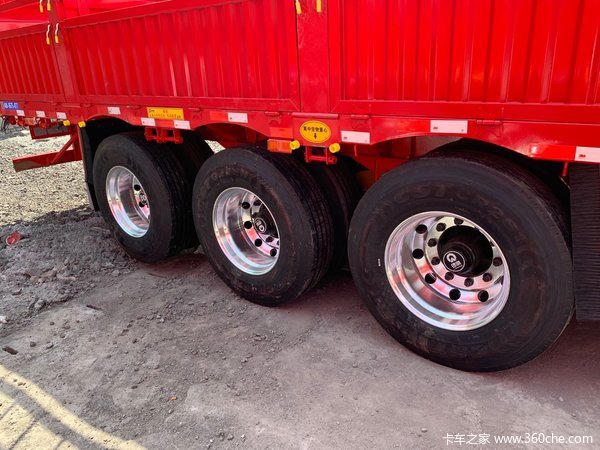 锣响仓栏系列半挂车。仓栅式半挂车图片