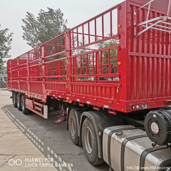 苍栏半挂车板簧配置仓栅式半挂车图片