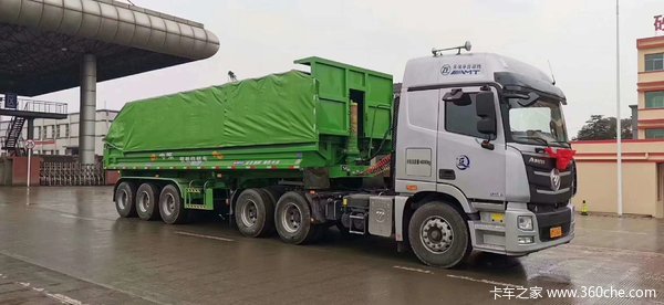 当下最火车型一体自卸后翻自卸半挂车图片