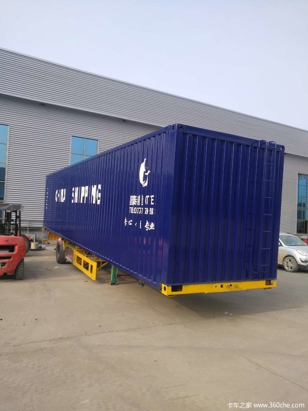 飞翼厢式运输车，厢式半挂车图片