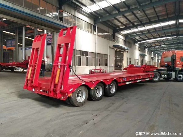 半挂车低平板半挂车图片