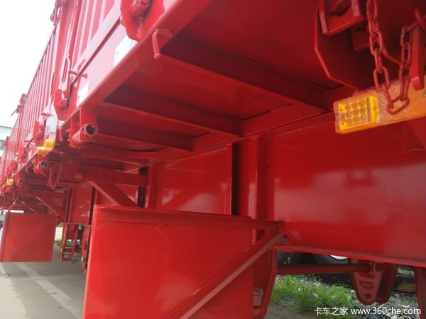 标车侧翻，现车销售，轻量化设计。自卸半挂车图片