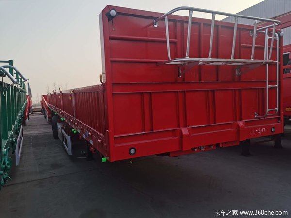 标车侧翻，13米*2.55米*0.6米，轻量化车型，面向全国支持按揭自卸半挂车图片