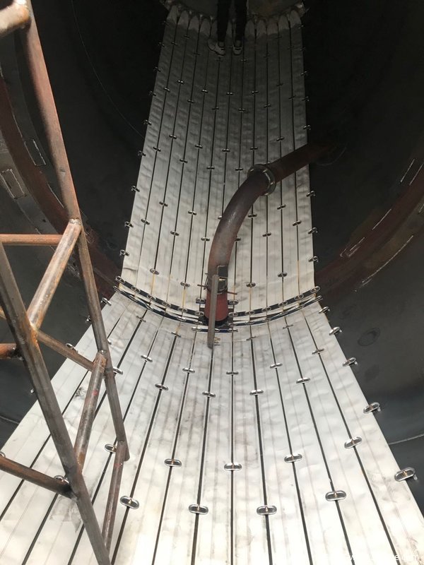 中航开乐—粉罐车领导者，35方下灰半挂，自重5.4，现车3万提车。粉粒物料运输半挂车图片