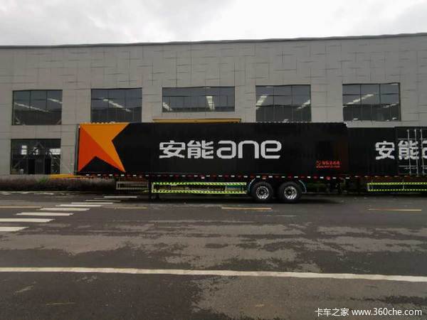 物流用车集装箱式半挂车图片