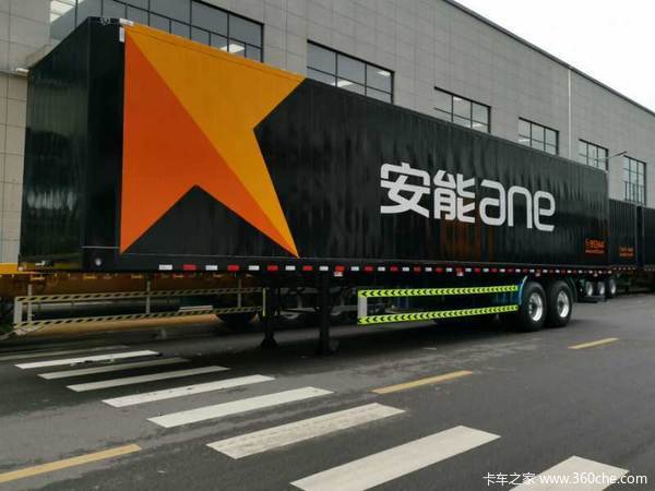 物流用车集装箱式半挂车图片