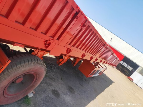 现车已上好牌照自卸半挂车图片