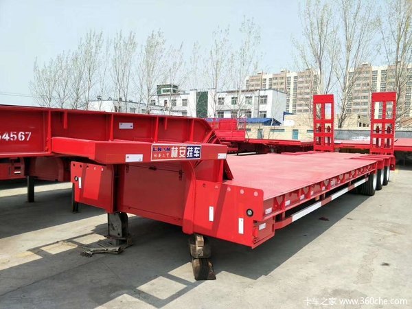 13.75×3米全国可落户车型前后等宽车型平板式半挂车图片