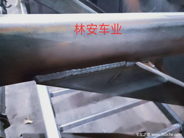 13.75×3米全国可落户车型前后等宽车型平板式半挂车图片